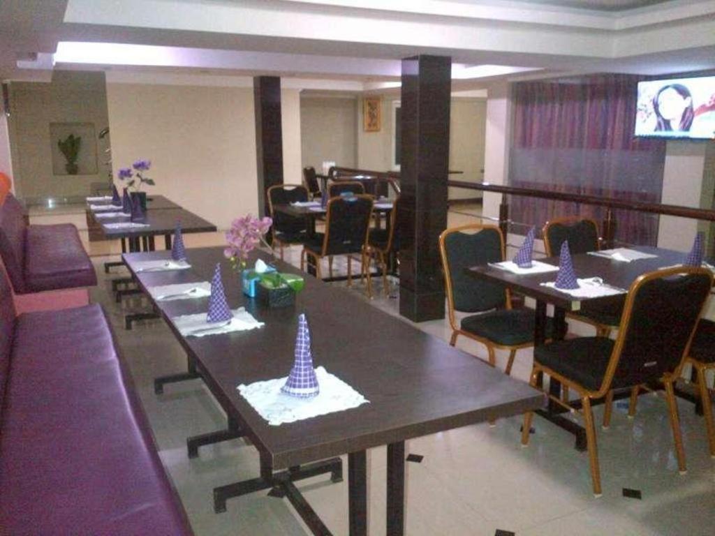 Erin Int Hotel Makassar Dış mekan fotoğraf
