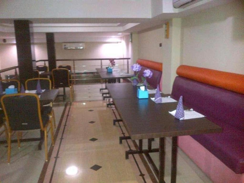 Erin Int Hotel Makassar Dış mekan fotoğraf